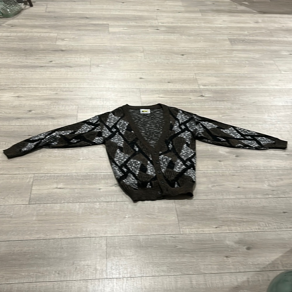 Men’s button down sweater